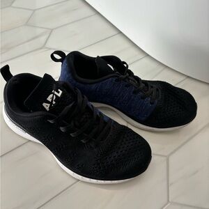 Used APL Running shoes